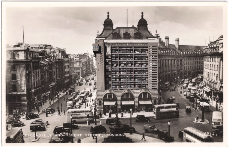 'Trellick Circus'. Image: Jasper Sutherland